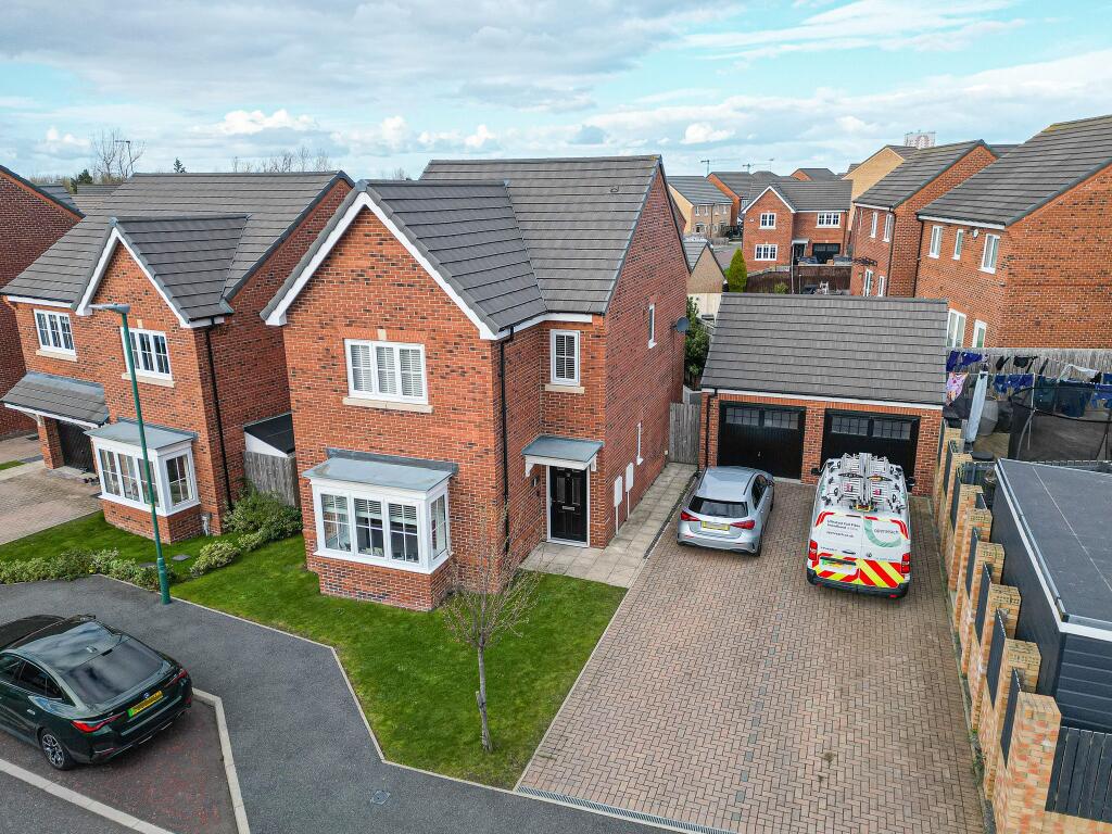 4-bed detached on Goldcrest Way, Hebburn, £300,000