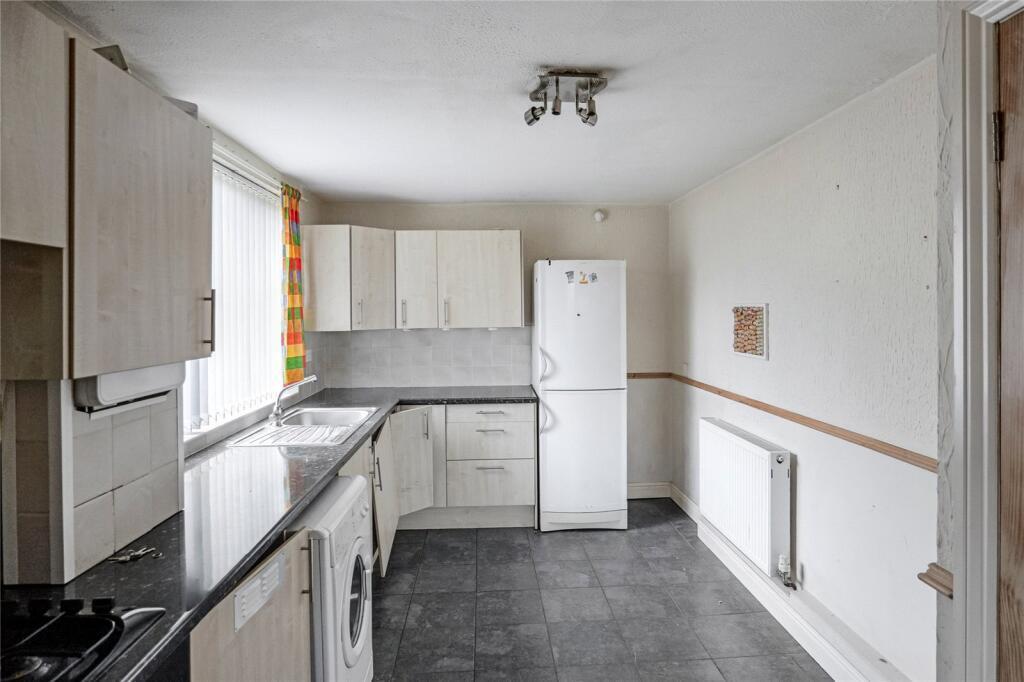 Broxhead Road, Havant photo 4