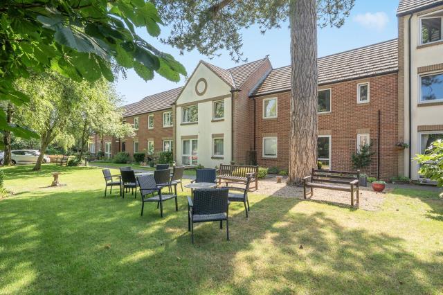 Apartment in Swindon - View 4