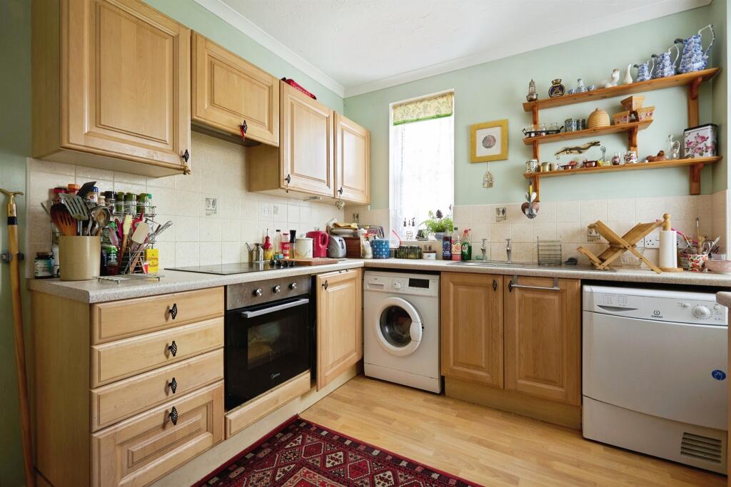 Additional image 10 of High Street, Henstridge, Templecombe