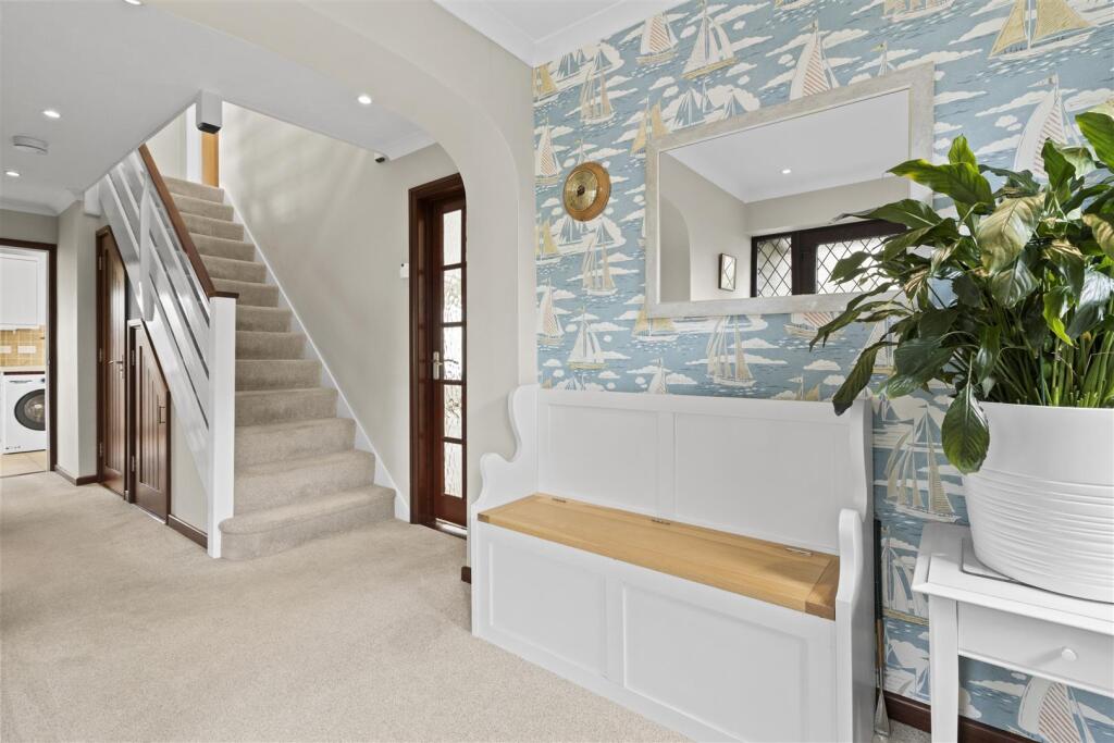 House in Eastbourne, East Sussex - View 4