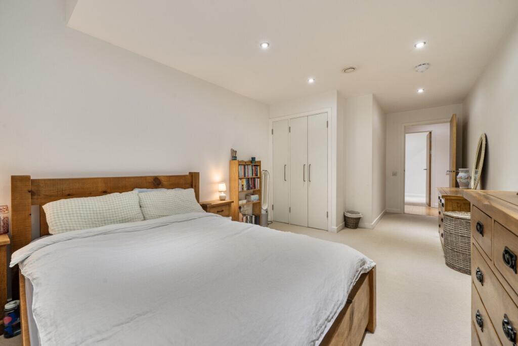 Main image of property: Kennington Road, Kennington, London, SE11
