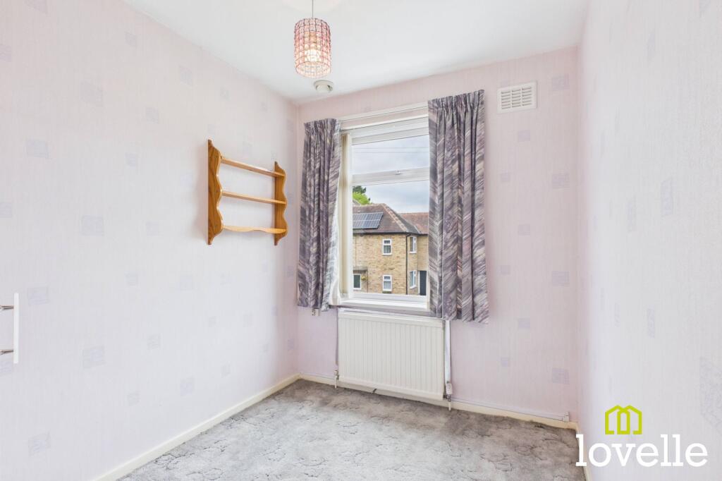 House in Hull - View 5