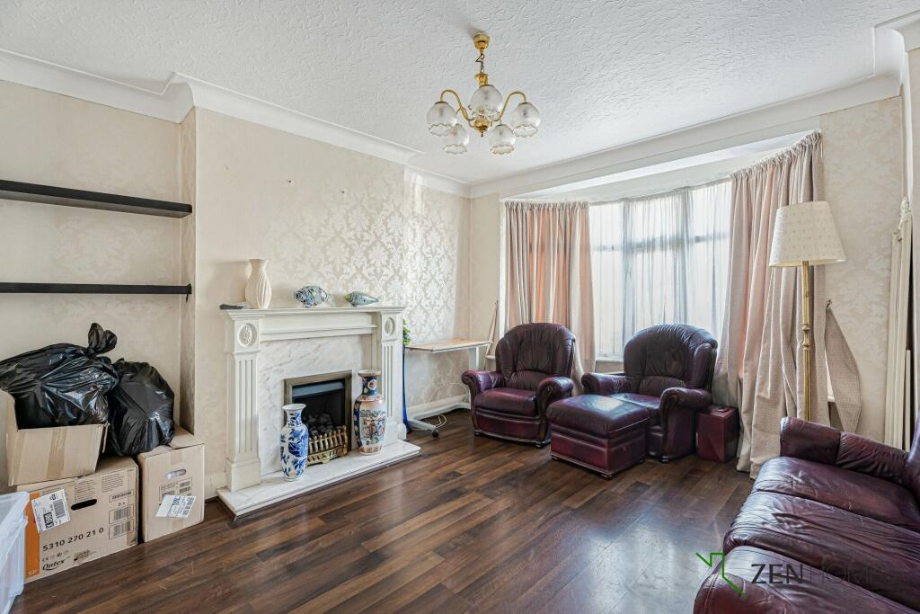 House in London, Edmonton - View 2