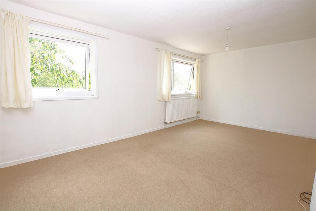 Alder Court, Thorplands - More