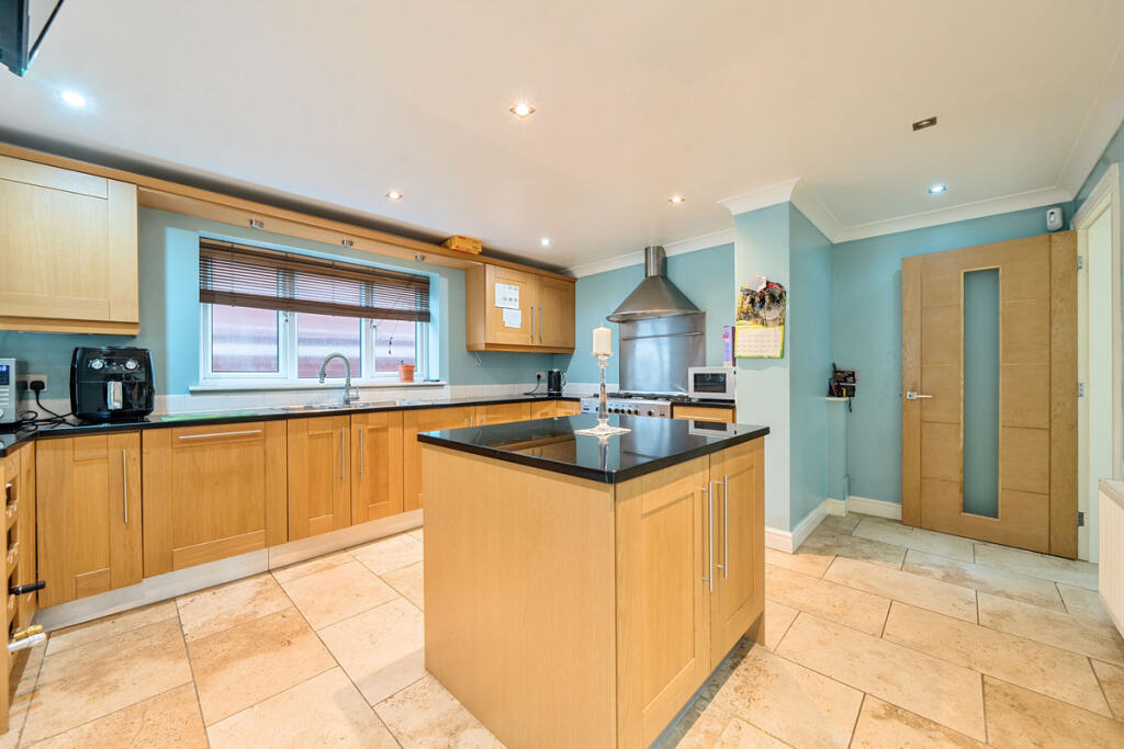 House in Sutton Coldfield, Wylde Green - More