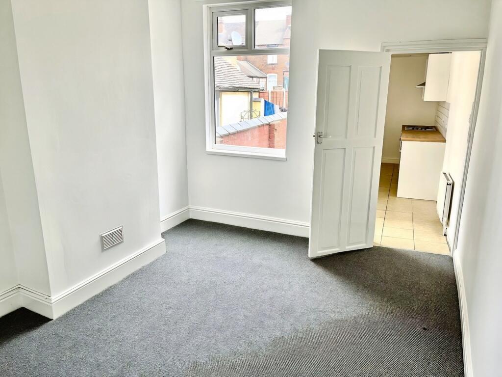 House in Stoke-on-Trent - View 3
