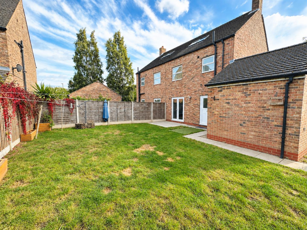 Alder Close, Selby photo 4