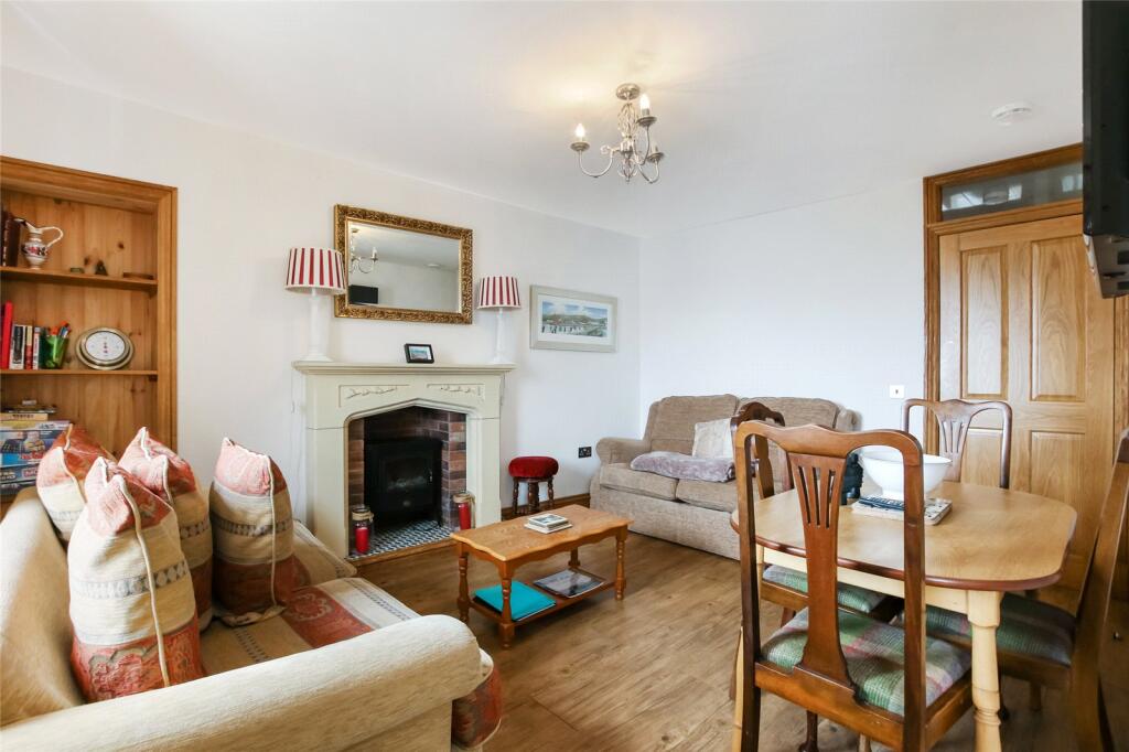 14/1, Crichton Street, ISLE OF CUMBRAE, Isle of Cumbrae, KA28 photo 4