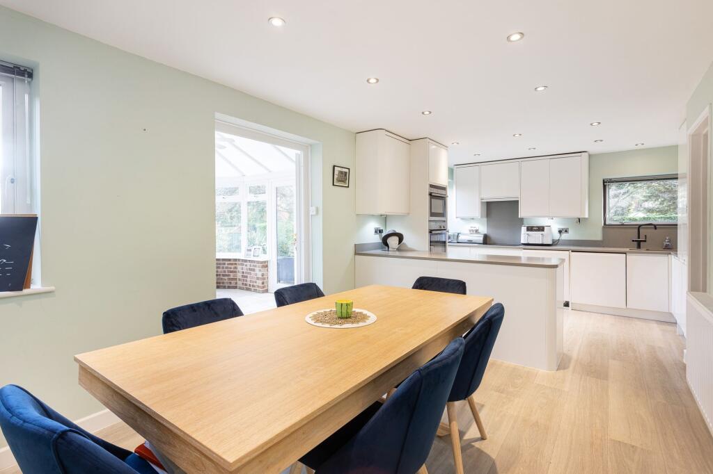 25, Colley Wood, Kennington, OX1 photo 2