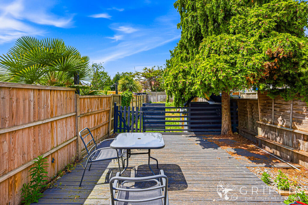 East Street, South Stifford, Grays, RM20 photo 3