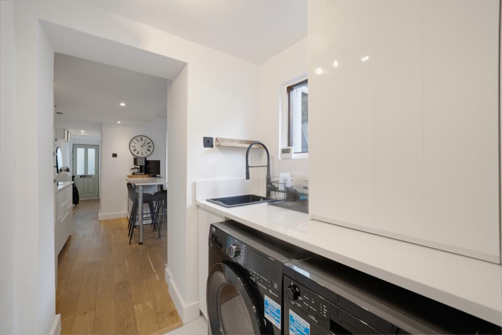 Apartment in London - View 3