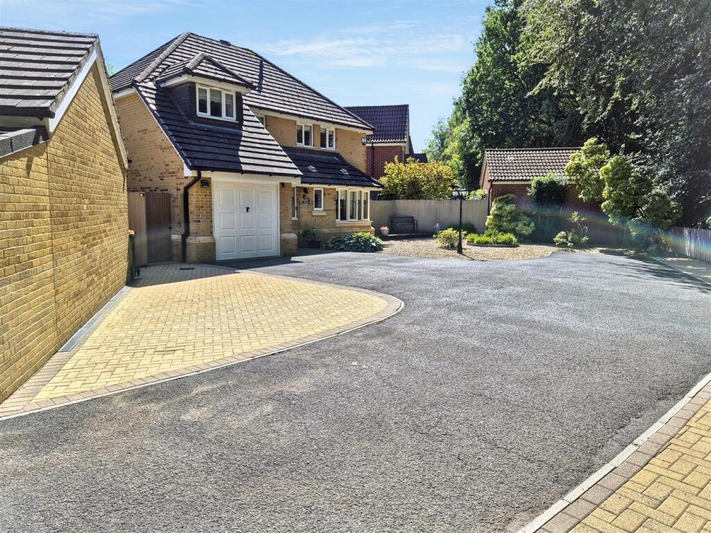 Dewberry Grove, Rogerstone, Newport - View 3