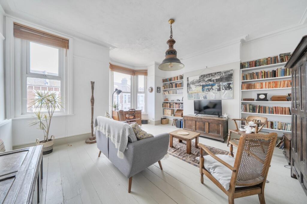 House in Portsmouth, Southsea - View 2