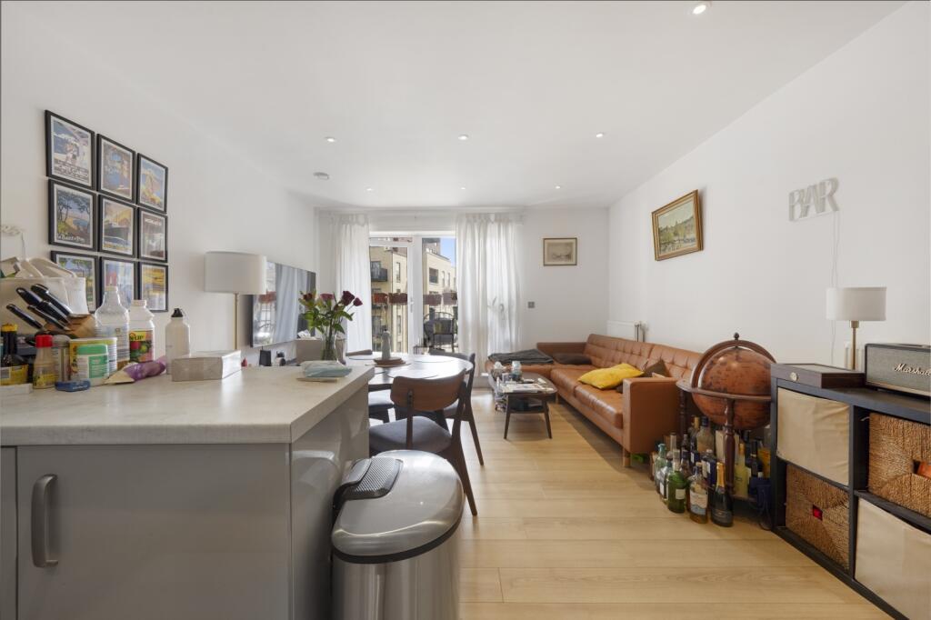 Apartment in London - More