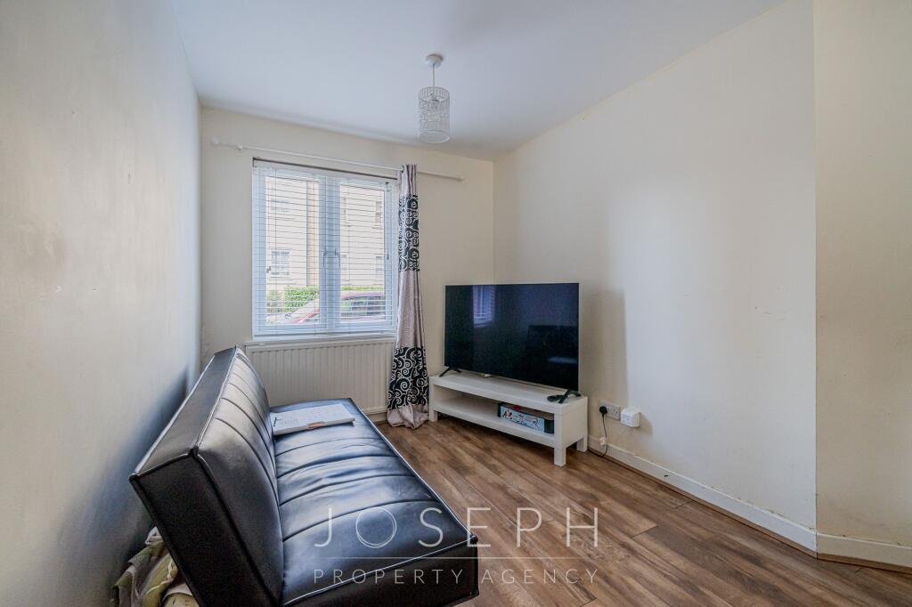 Apartment in Ipswich, Suffolk - View 4