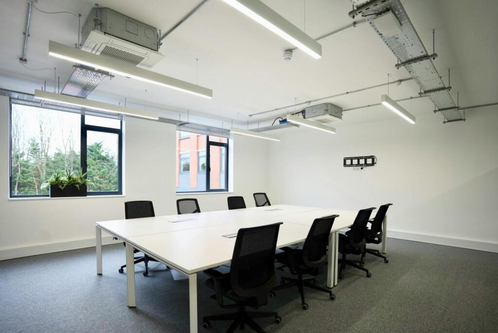 TwoFourNine_office to let_Altrincham3.jpeg