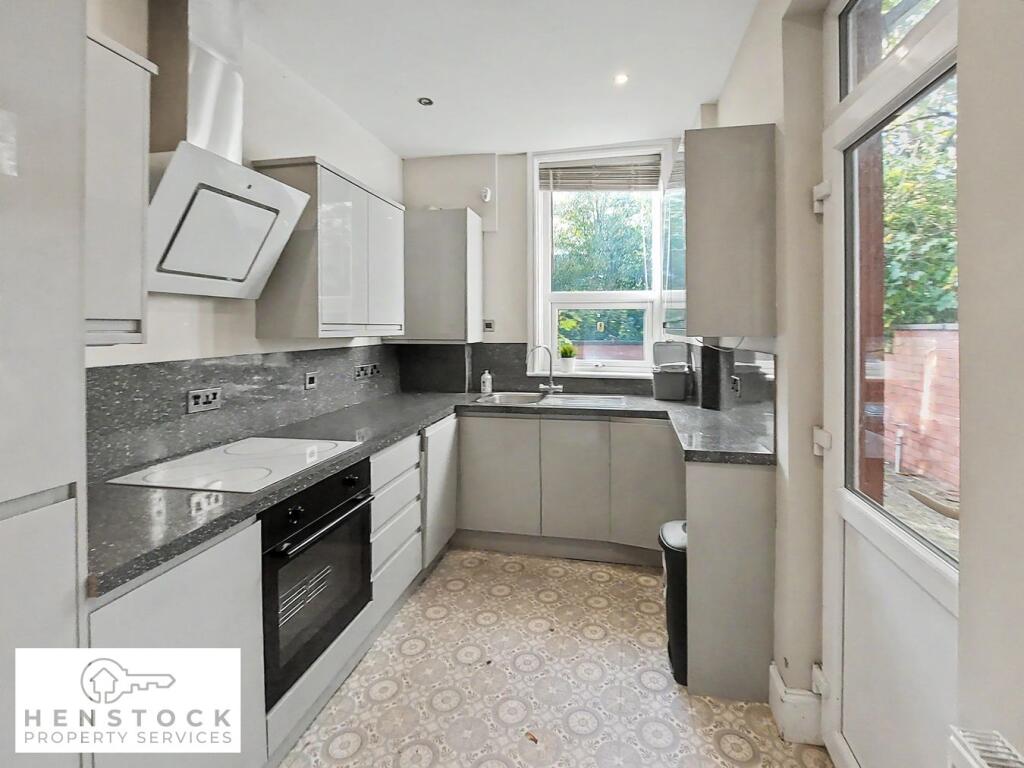 Greenhill Road, Middleton, MANCHESTER, M24 photo 4