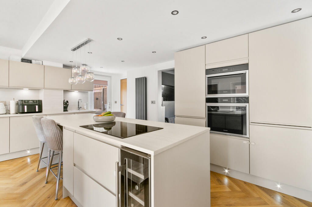 Seaton Terrace, Hamilton, South Lanarkshire, ML3 9EW photo 4
