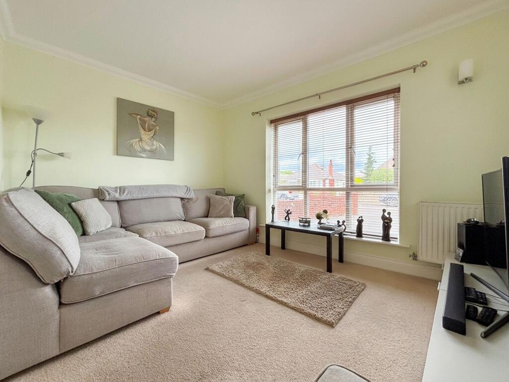 Hill View Road, Bournemouth, BH10 photo 5