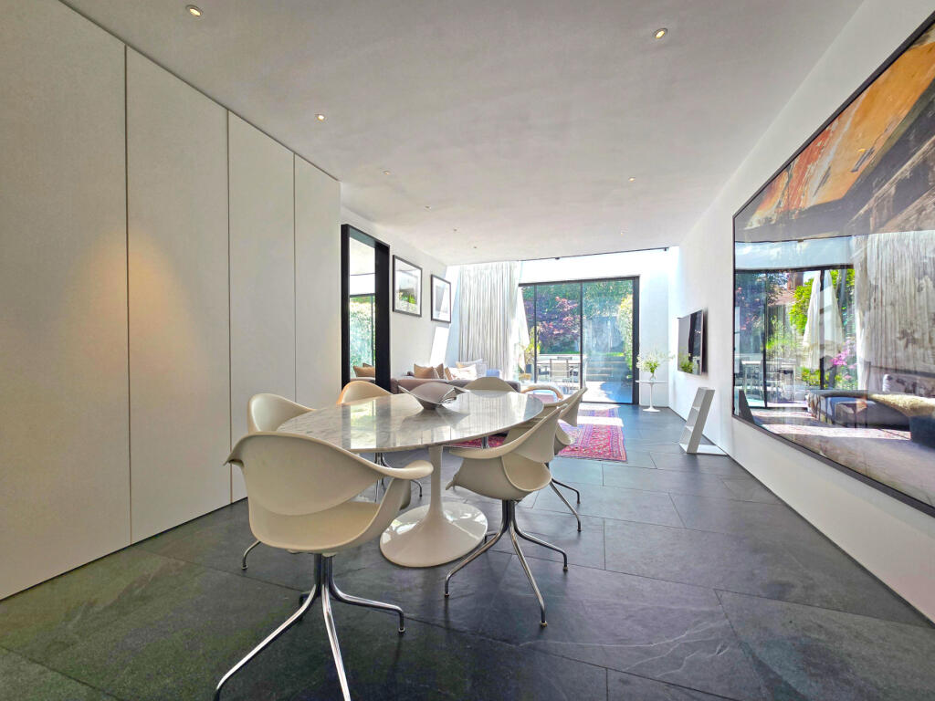 House in Lymington - View 5