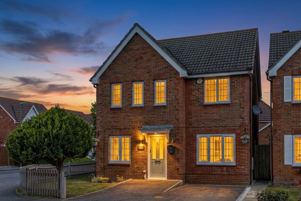 Main image of property: Columbine Way, Littlehampton, BN17