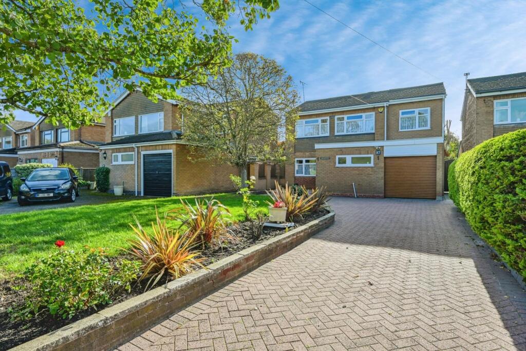 5-bed detached on Church Lane, Fradley, Lichfield, £435,000
