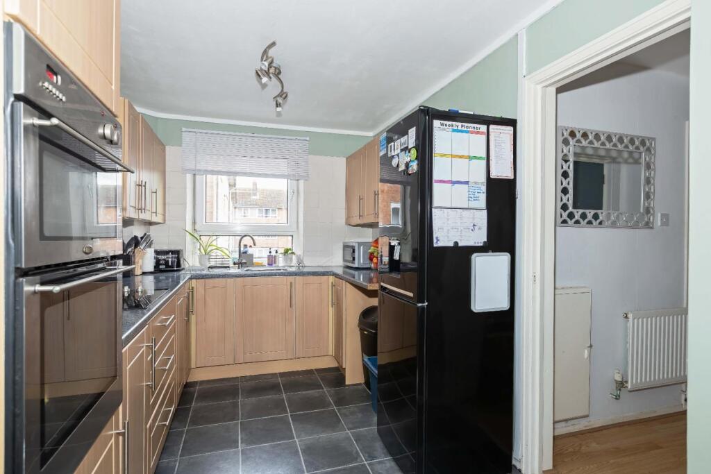 Apartment in Fishersgate, Southwick - View 4