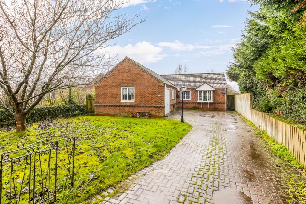 3-bed bungalow on Hagnaby Road, Stickford, Boston, Lincolnshire, PE22, £280,000