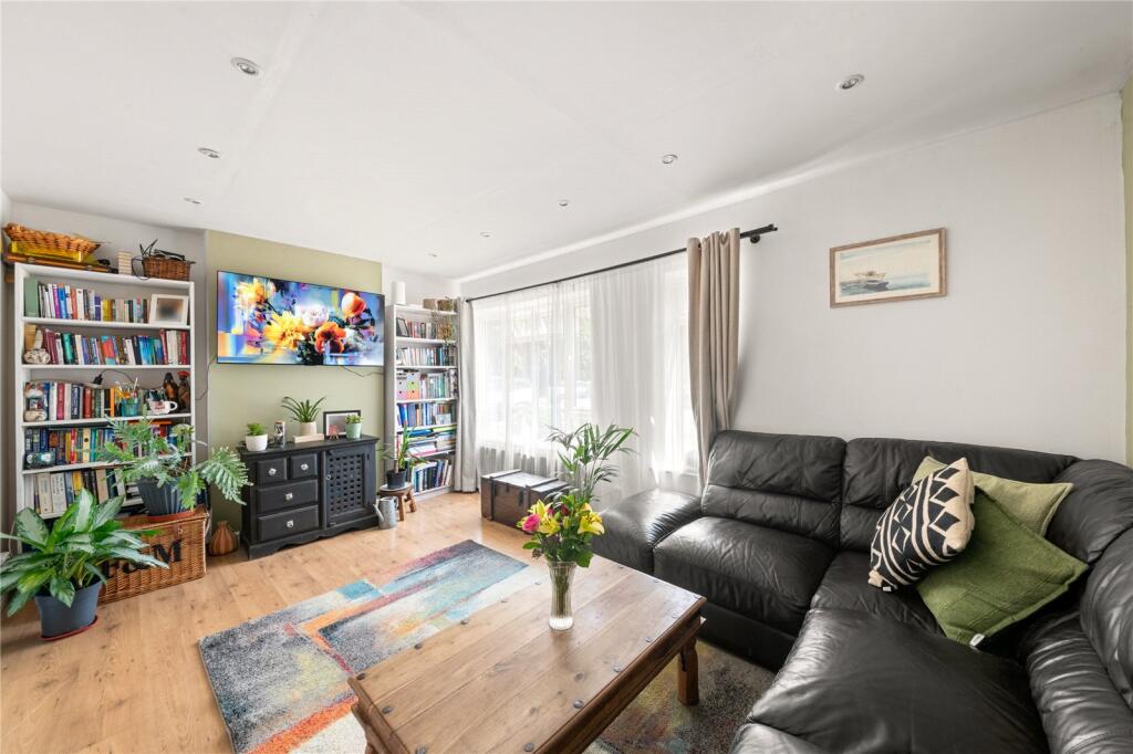 House in London - View 2