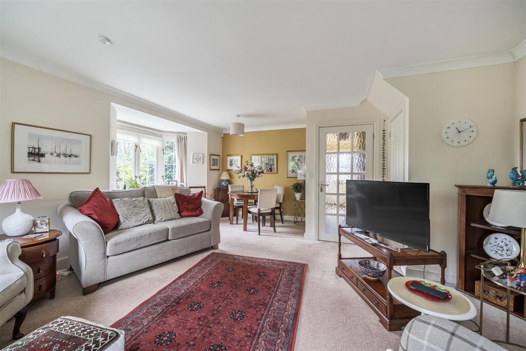 House in Wokingham - View 2