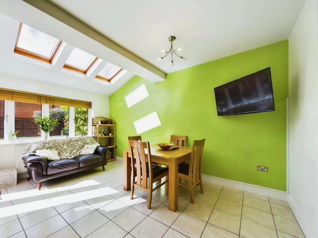 St Marys Road, Netley Abbey, Southampton, SO31 photo 5