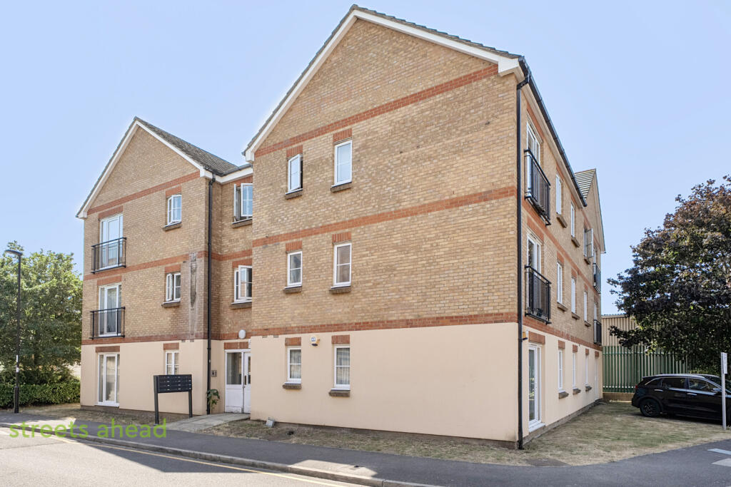East India Way, Croydon, CR0 - More