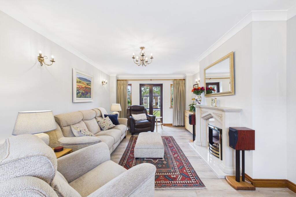 Spencer Close, Evenley, NN13 - More