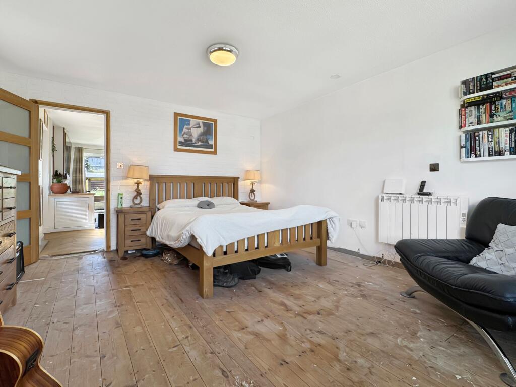 House in Portsmouth - View 5