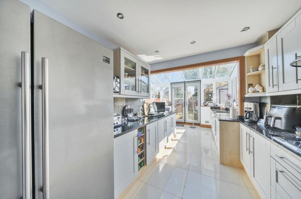 Cecil Court, Barnet, EN5 photo 3