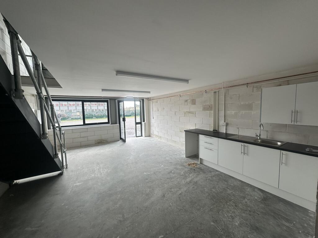 Photo 33