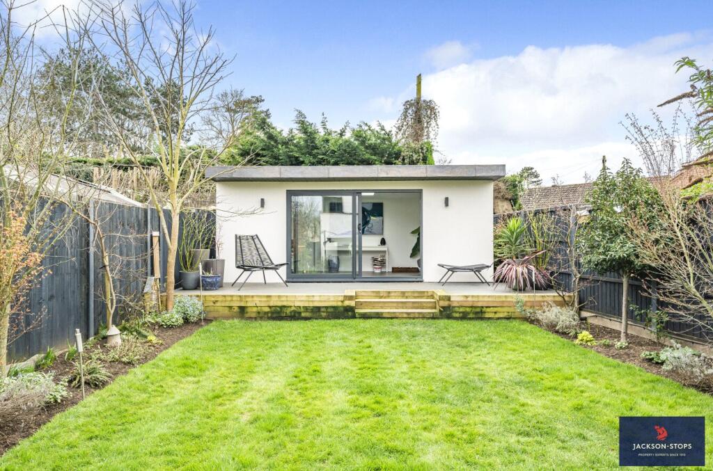 Duchess Drive, Newmarket, Suffolk, CB8 photo 5
