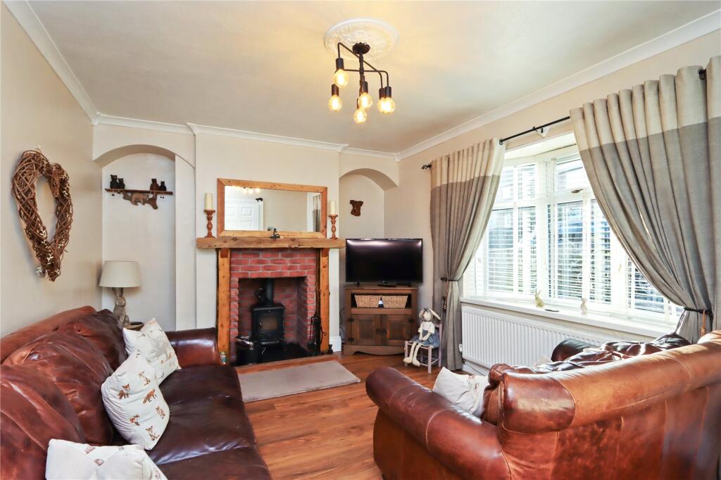 Warwick Avenue, Moorside, Consett, Durham, DH8 photo 2