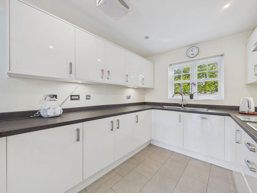 House in Chester, Upton-by-Chester - View 2