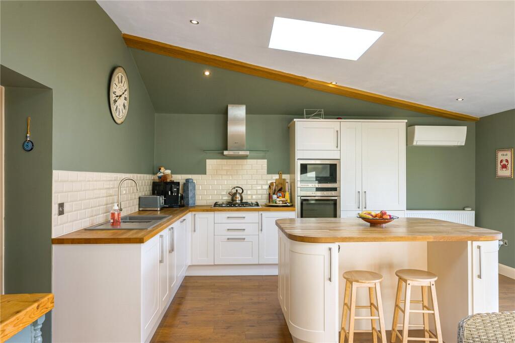 House in North Kesteven, Quarrington Hill, Sleaford - More