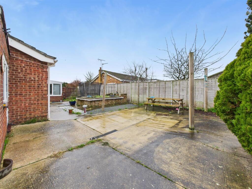 Holme Close, Runcton Holme, King's Lynn photo 3