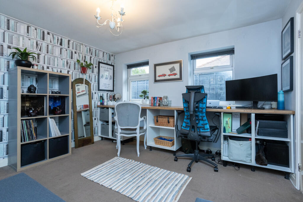 House in Preston, Middleforth, Penwortham - More