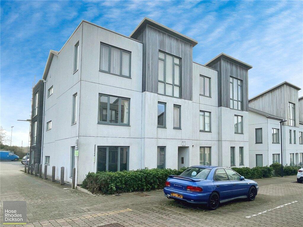 2-bed flat on Oak Vale, Oakfield, Ryde, £120,000