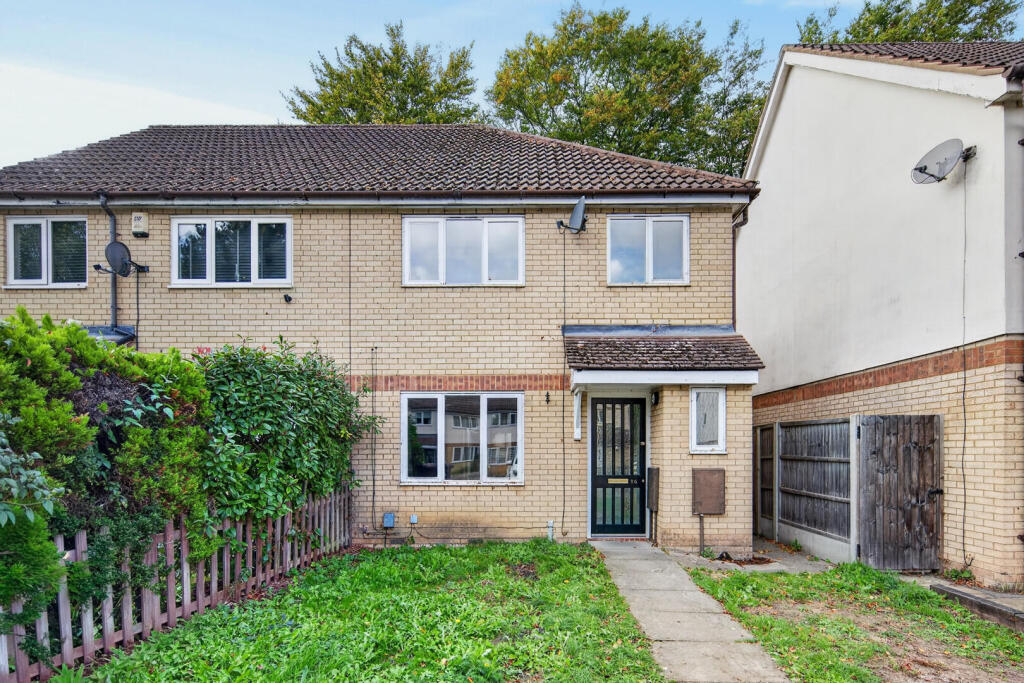 3-bed terraced on Martin Way, Letchworth Garden City, £325,000
