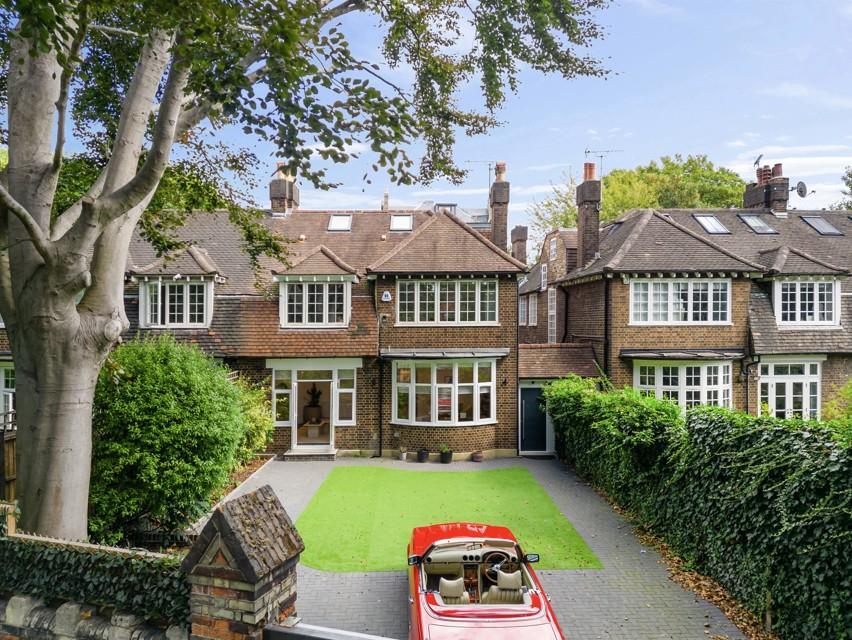 Main image of property: Fitzjohns Avenue, Hampstead, London, NW3
