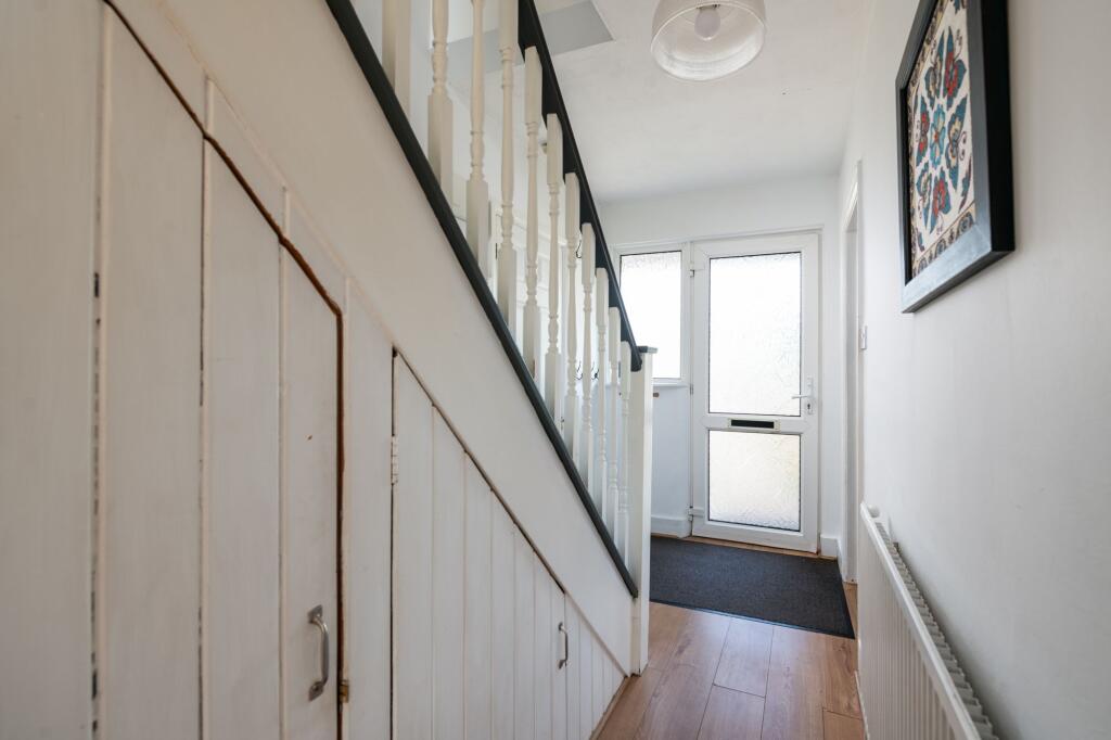 House in Redhill, Earlswood - View 3