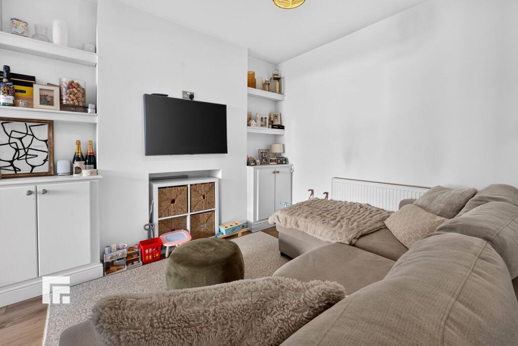 Gelynis Terrace Morganstown Cardiff CF15 8LG photo 5