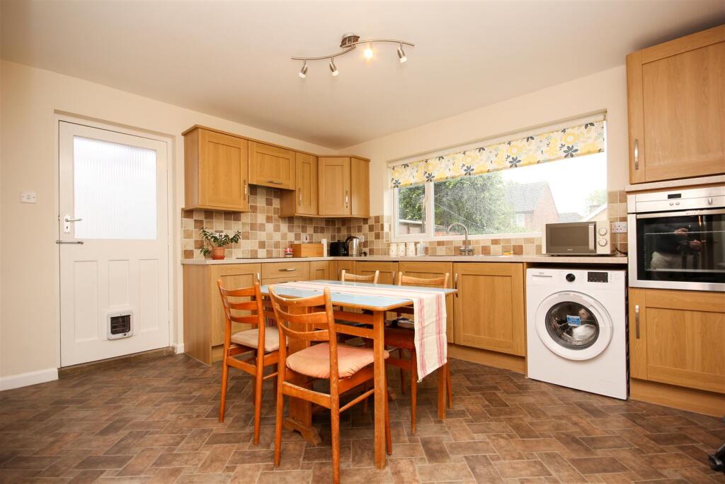 House in Rushden, North Northamptonshire - View 5