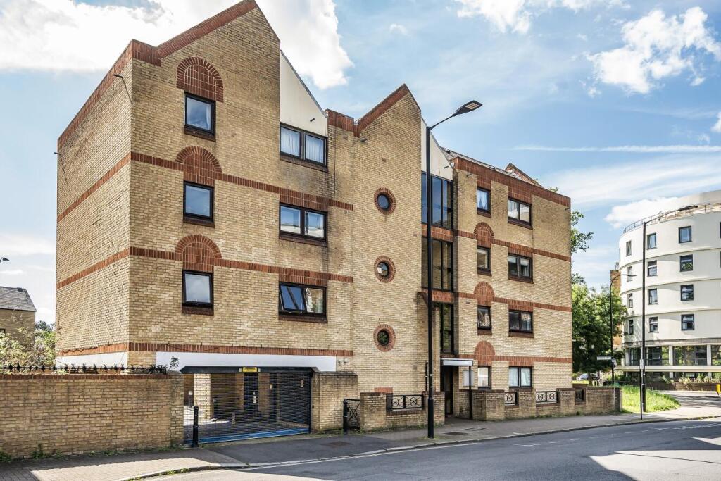 Apartment in London - View 5
